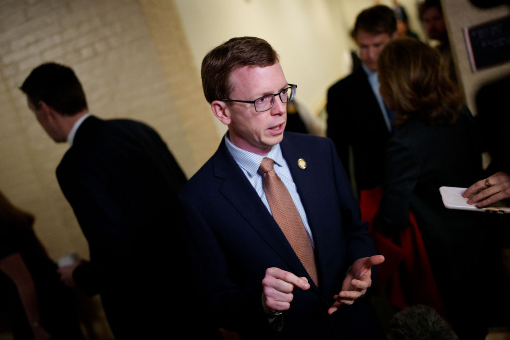 fedscoop's tweet image. The notoriously slow federal permitting process would get a technological jumpstart under a bill introduced Thursday by a bipartisan pair of House lawmakers. hubs.li/Q03yhsR-0