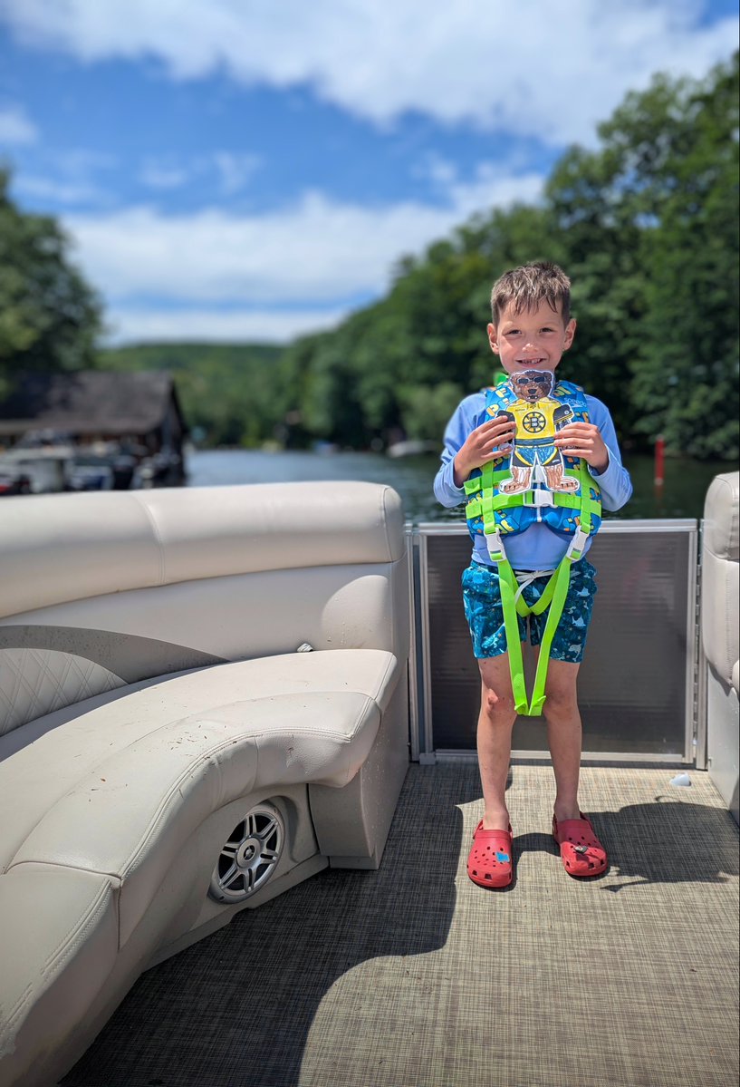 NHLBruins's tweet image. Check out how much fun Flat Blades has already had this summer! Where will you take him next?
To enter the challenge, share your own Flat Blades photos and stories from your summer adventures for a chance to win signed prizes.
Enter now through September 1st at…