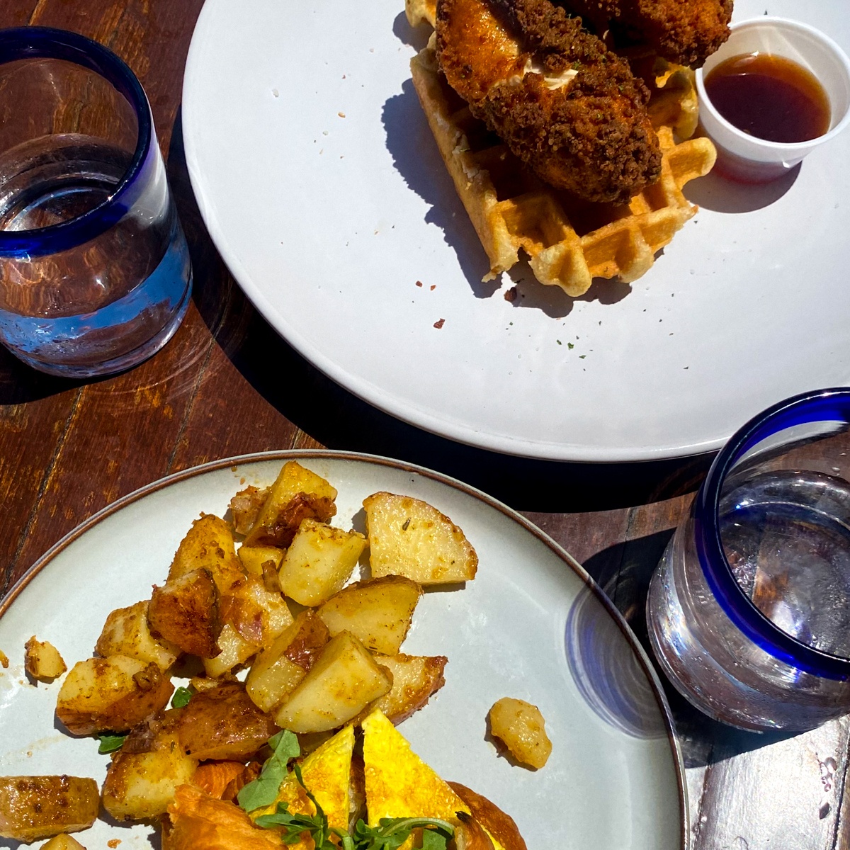 Experience cozy cafe vibes with a morning spent at The Dewey Post, a coastal cafe and creamery that serves gourmet coffee, brunch, and dessert. 
More ways to savor a day in Dewey Beach: delawaretoday.com/things-to-do/g…
