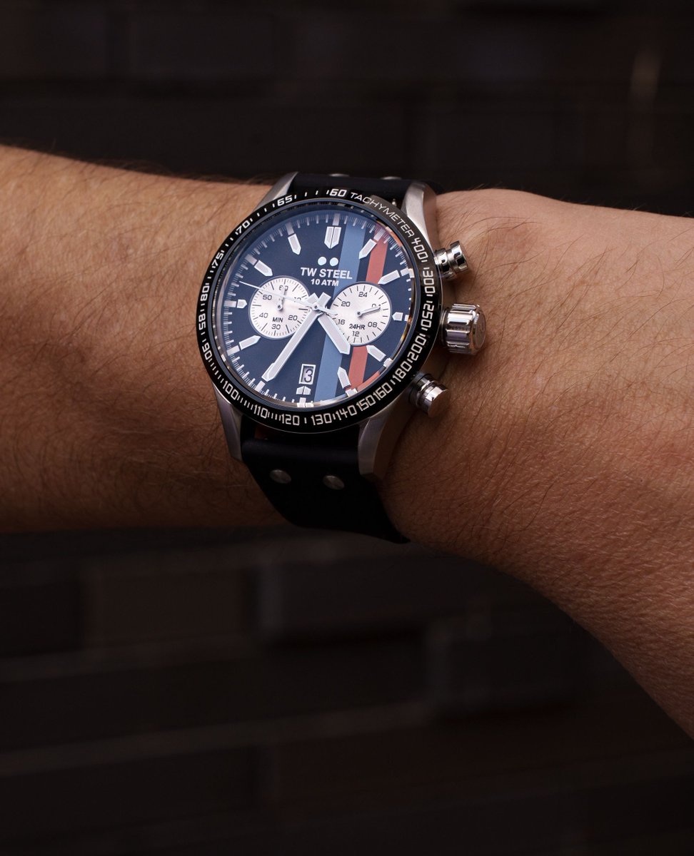 twsteel's tweet photo. The Volante Sport VS123! Born to stand out. Built to perform.

The VS123 features a brushed steel case with black tachymeter bezel, chronograph movement, and striking dial with full-colour racing stripes.
Now back in stock but not for long!

#TWSteel #LiveLarge https://t.co/9AIrpla9Tn