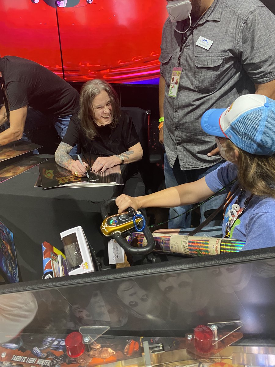 sternpinball's tweet image. RIP to the absolute legend, Ozzy Osbourne. We had the pleasure of having Ozzy at our Comic-Con booth back in 2022 and we'll never forget it.