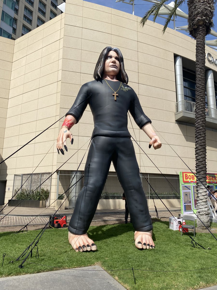 sternpinball's tweet image. RIP to the absolute legend, Ozzy Osbourne. We had the pleasure of having Ozzy at our Comic-Con booth back in 2022 and we'll never forget it.