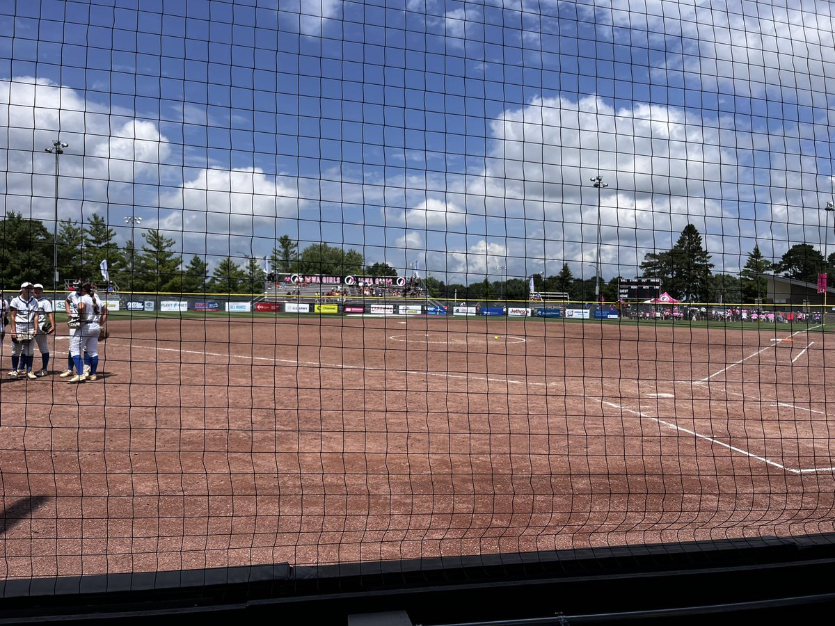 Here in Ft. Dodge for the 2025 State Softball Tournament‼️🥎 West Monona takes on Louisa-Muscatine at 2:30 PM on KDSN 105 the Hive in the Class 2A Quarterfinals!