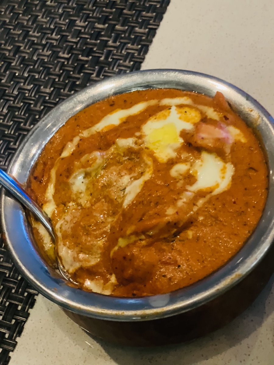 amothersmuse's tweet image. Pockets of happiness. ♥️ Lone dinner. The butter chicken and garlic naan is a comfort food for me. I’ve enjoyed this one at the Royal Dil. It’s exactly how I like it. Better than the oily one I had at that place in Woodlands.