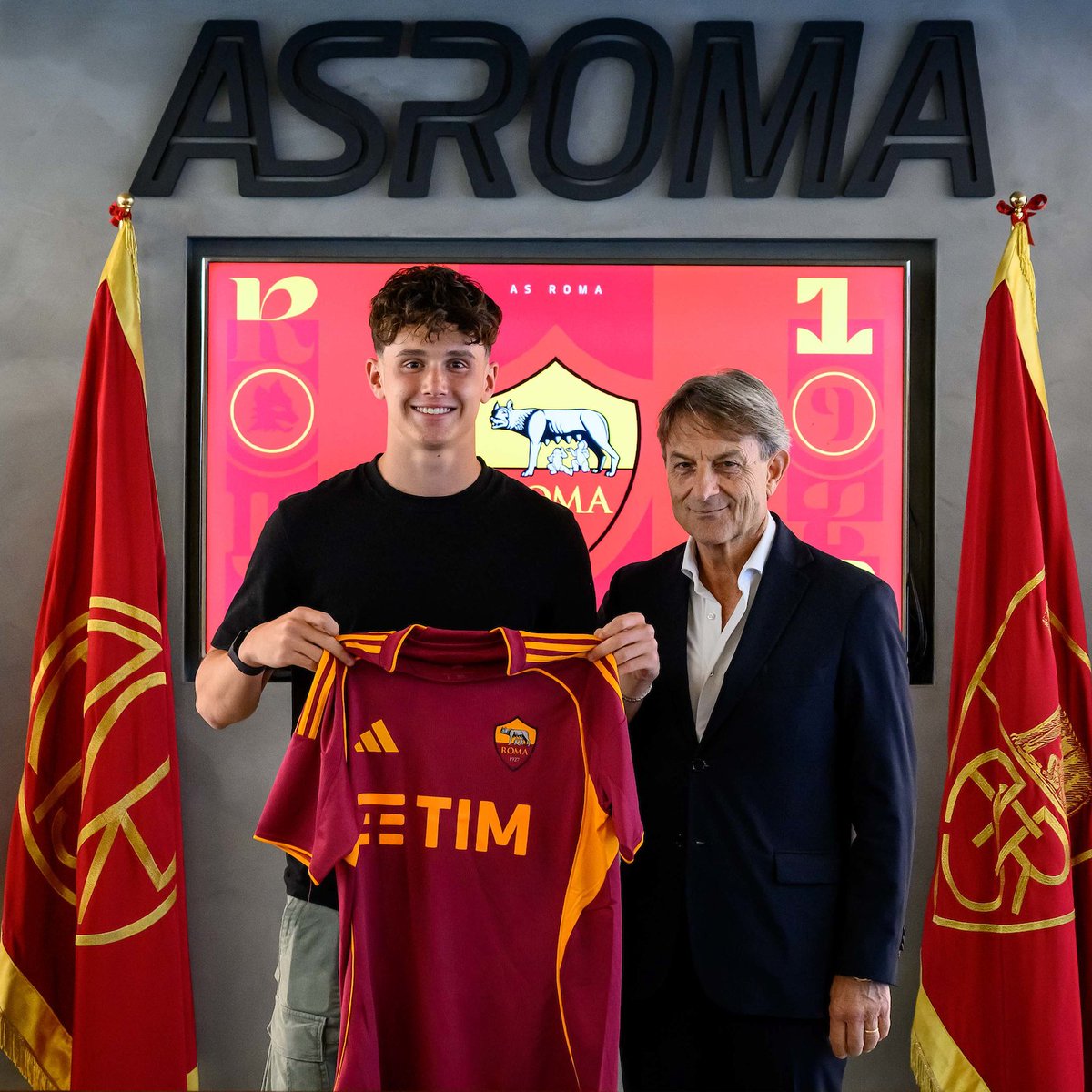 ALeagueHQ's tweet image. 🚨🇦🇺 OFFICIAL | Antonio Arena (16) has signed for AS Roma. 💛❤️✅
Deal worth €1M, Pescara retain a 20% sell-on clause (@Luca_Cilli; @Fil_Biafora). 💰✅