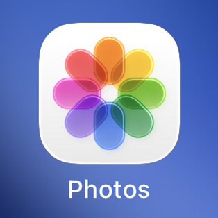 sondesix's tweet image. Not just the Camera app, Apple also tweaked the Mail and Photos app icons on the latest iOS 26 Beta.
Just a subtle difference though.
Left: iOS 26 Beta 3
Right: iOS 26 Beta 4