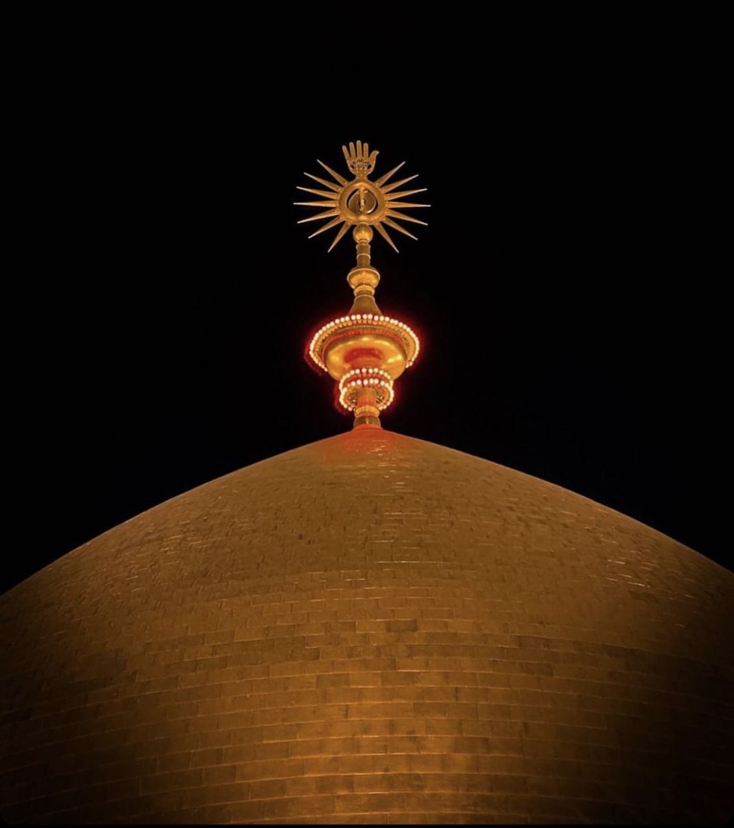 imamalinet_fa's tweet image. امیرالمؤمنین علیهالسلام به براء بن عازب گفت:
«حسینم کشته میشود و تو زندهای، اما یاریش نمیکنی.»
پس از عاشورا، براء بن عازب با پشیمانی گفت:
«حضرت راست گفت، حسین علیهالسلام شهید شد و من یاریاش نکردم.»
الارشاد، ج۱، ص۳۳۱