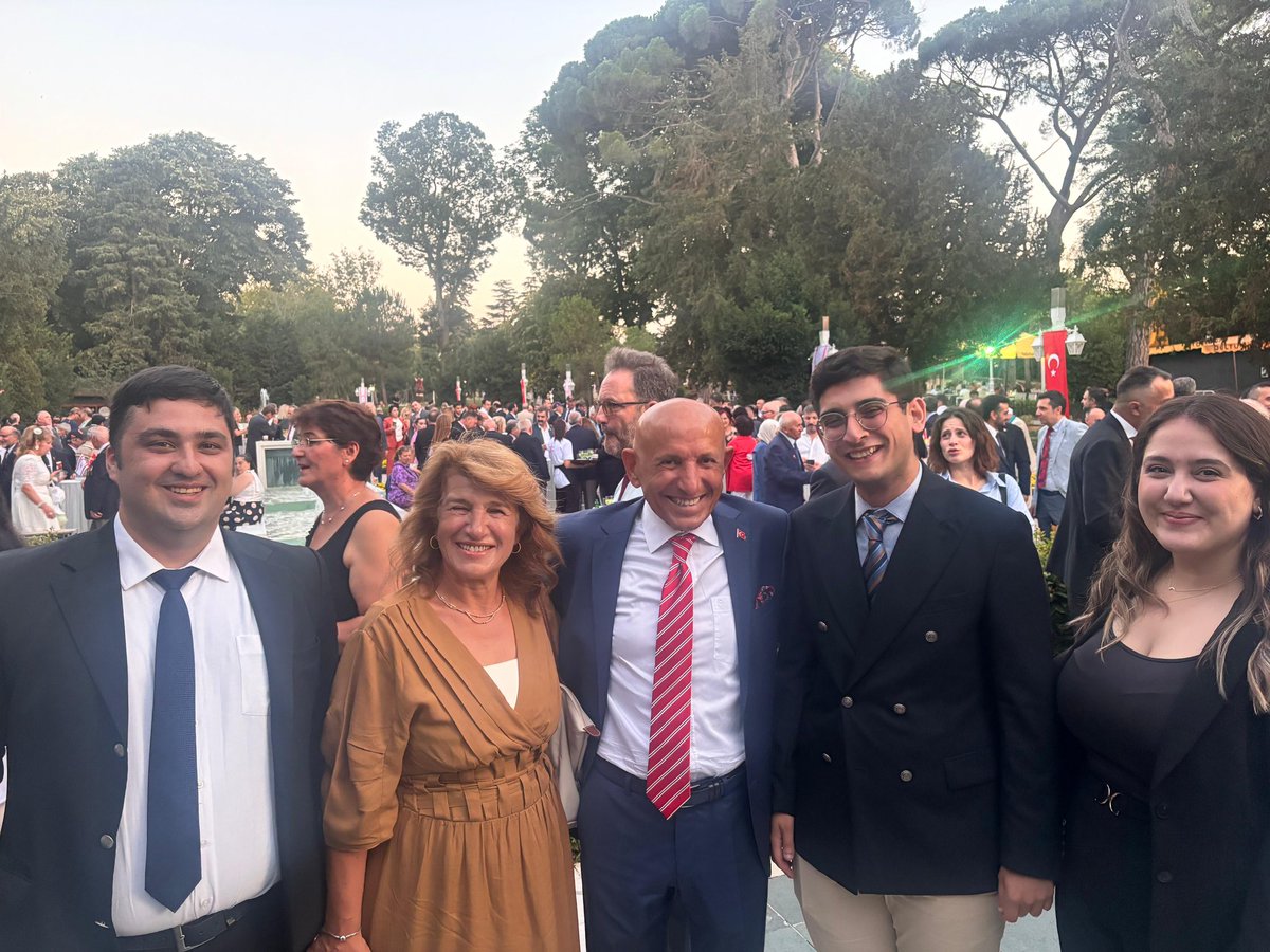 20 Temmuz Barış ve Özgürlük Bayramı’nın 51. yıldönümü münasebetiyle, Kıbrıs Türk Kültür Derneği İstanbul Şubesi tarafından, KKTC İstanbul Başkonsolosluğu himayelerinde düzenlenen resepsiyona vakfımızı temsilen Gençlik Kolları üyelerimiz katılmış, Cumhurbaşkanı Sayın Ersin Tatar’a