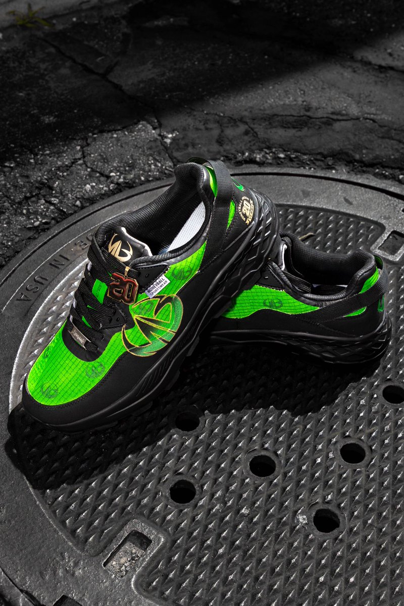 iamMoneyball's tweet image. The MB95 Pro-Am 20 Year Shoe drops TODAY at 6pm at Holt High School!
Limited and exclusive
Only 20 pairs
In person only
First come, first served
Moneyball. The Only Way To Ball!
#MB95 #MoneyballProAm #20Years