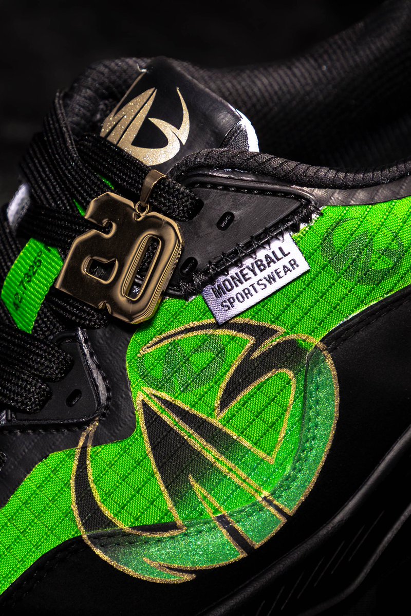 iamMoneyball's tweet image. The MB95 Pro-Am 20 Year Shoe drops TODAY at 6pm at Holt High School!
Limited and exclusive
Only 20 pairs
In person only
First come, first served
Moneyball. The Only Way To Ball!
#MB95 #MoneyballProAm #20Years