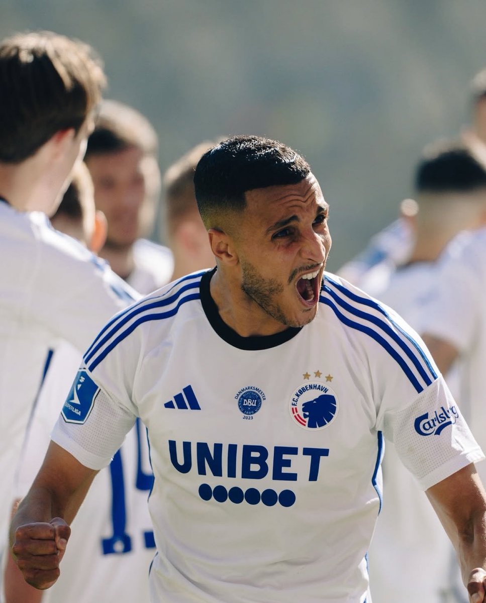 EKscouting's tweet image. Elias Achouri is seriously underrated.
Rapid in transition.
Insane dribbler.
Creates chances for fun.
Strong with both feet.
Deserves a big move.
Could easily be a backup winger at a decent Top 5 league club.