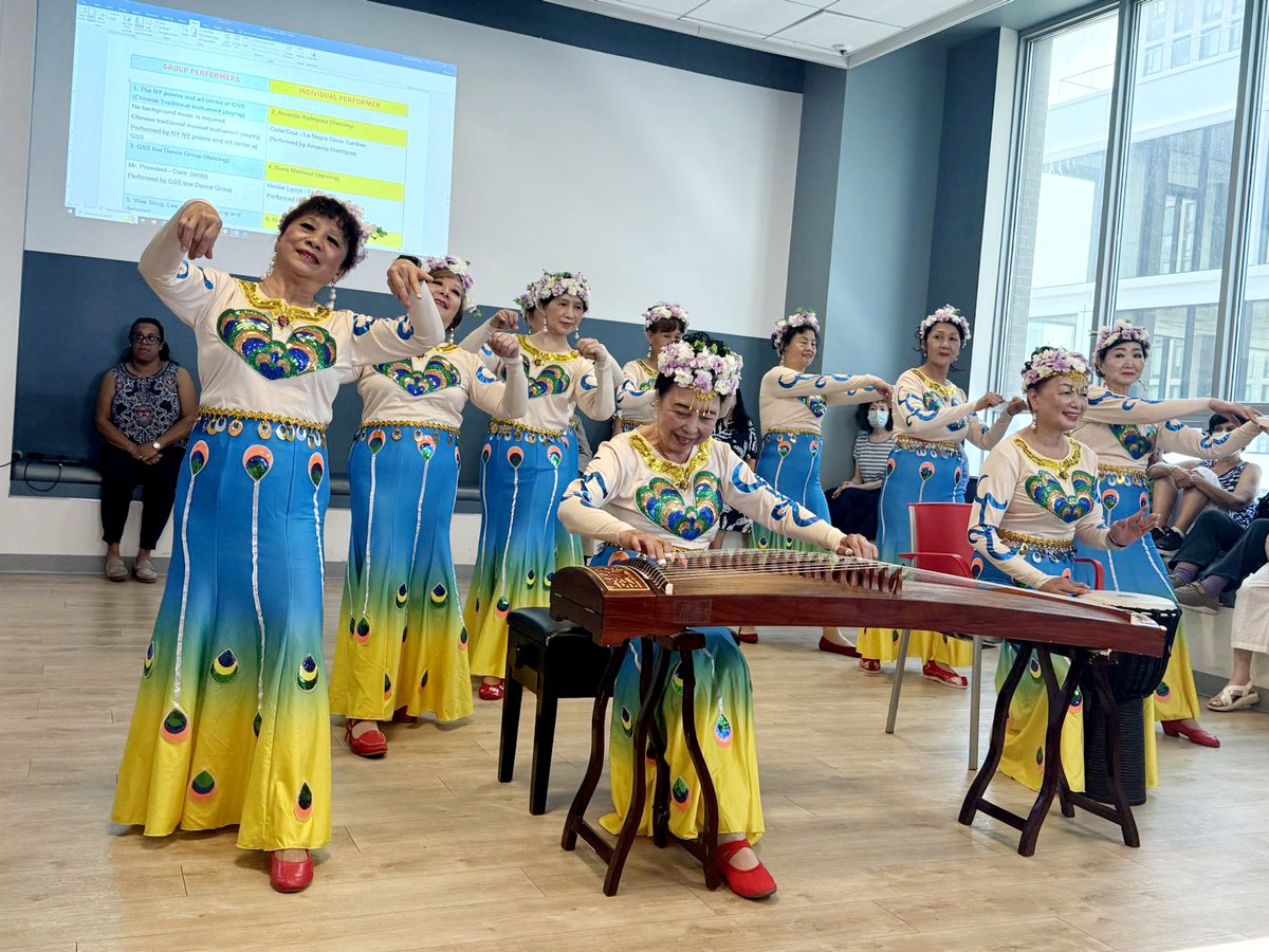 NYCAging's tweet image. Last week, older adults from Essex Crossing lit up the stage at #TalentisTimeless2025 with dazzling dance, soulful music, and powerful vocals. Congratulations to all the performers, and cheers to our finalists heading to the citywide showdown! 💃🎶👑 #NYCAging