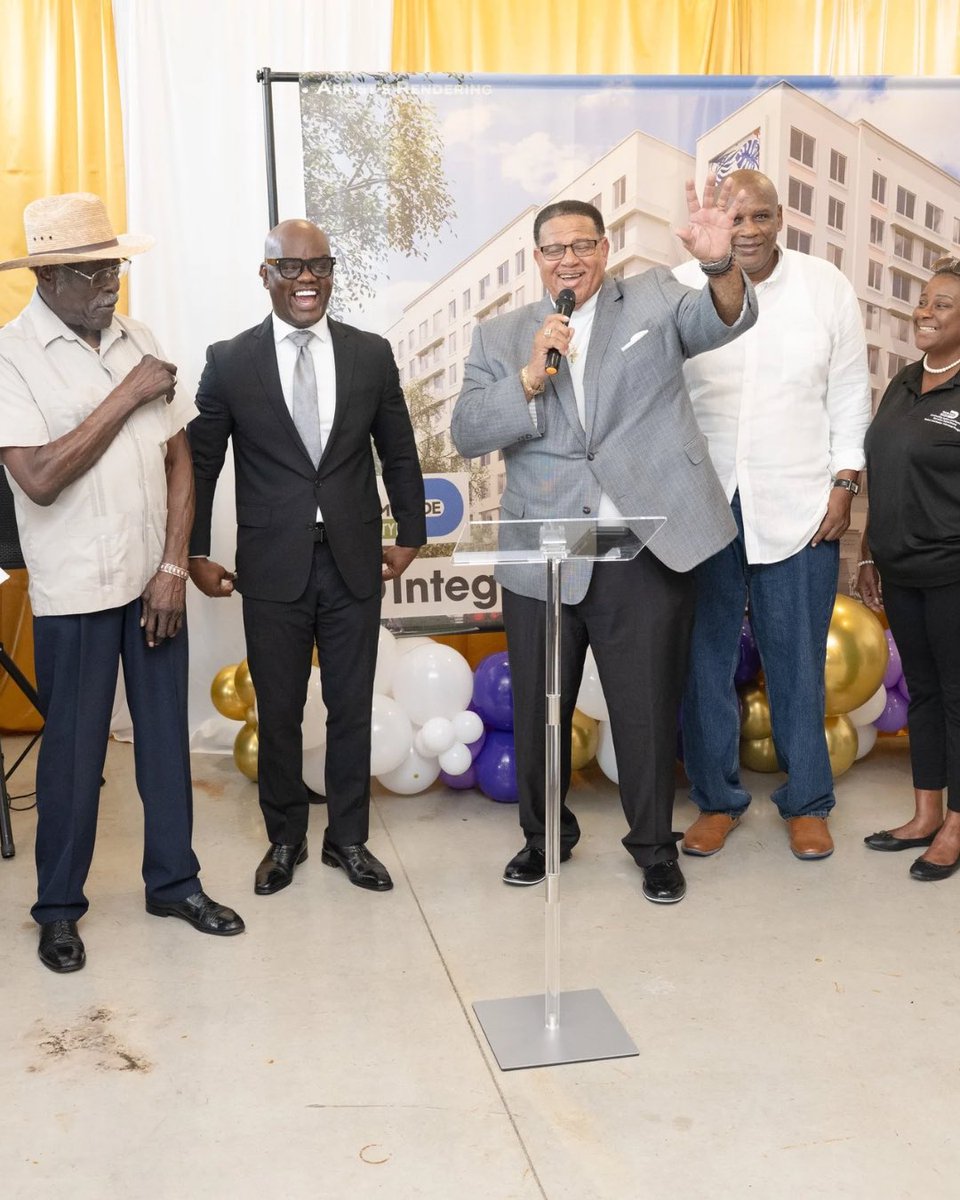 MayorDaniella's tweet image. Today, we broke ground on a new housing development in West Perrine! Hibiscus Grove will bring 270 affordable homes, retail and community spaces. A milestone for housing and South Dade’s future! #OurCounty