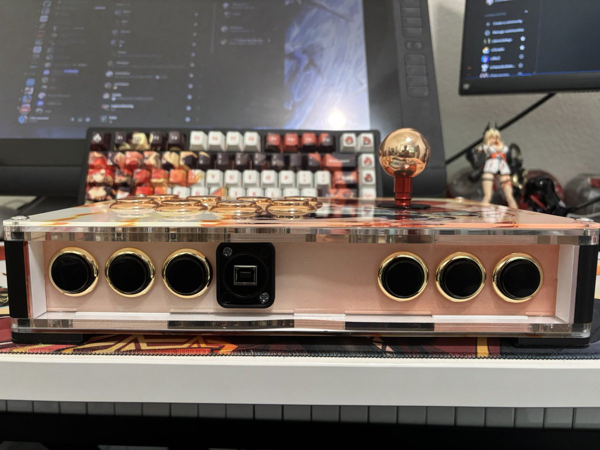 The Mai build is done. Shoutout to the guys <a href="/ArcadeShock/">ARCADESHOCK - LOS ANGELES, CALIFORNIA</a> for the beautiful printing and enclosure!!!

#fgc #fightstick #fightinggames #MaiShiranui
