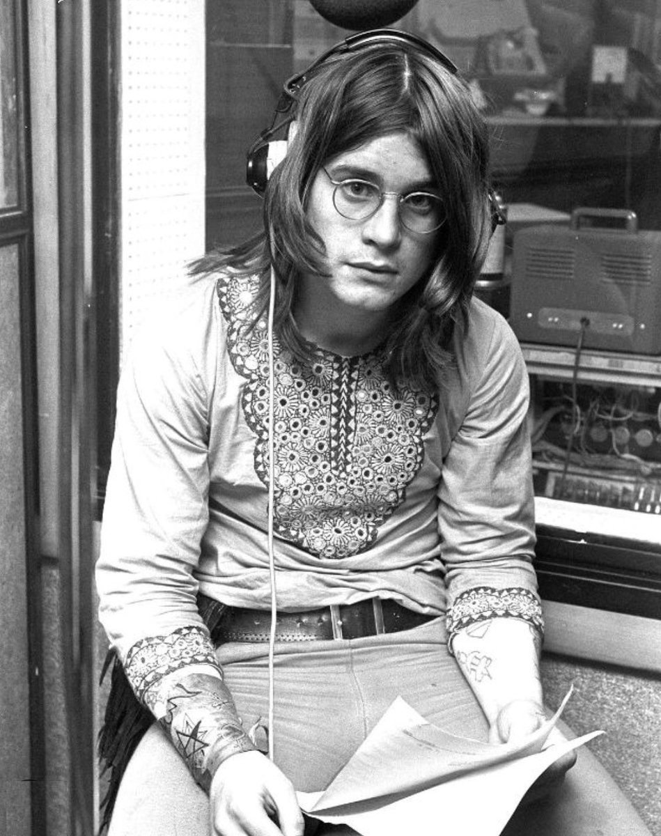 prodnose's tweet image. I have been a Black Sabbath fan almost my entire life. And when I say Black Sabbath I mean the band with Ozzy Osbourne in it.
Everything else was business.
They were just immense.
A thundering voice and noise direct from the working class.