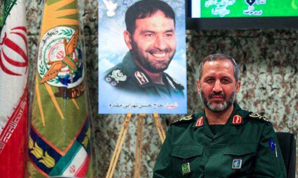 javad_moradi76's tweet image. نظریه محبوب:
تو همین مدت کوتاه سردار موسوی به همون اندازه شهید حاجیزاده تو قلب همه ایرانیا جا شده :)