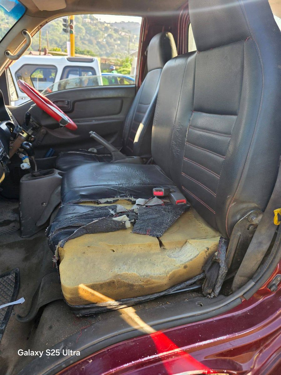_ArriveAlive's tweet image. High-impact enforcement operation along the M35 Sbu Magwanyane Drive, near Philani Mall in Umlazi.
tinyurl.com/2dgzcr7a
#ArriveAlive #Roadworthiness @DBNMetroPolice