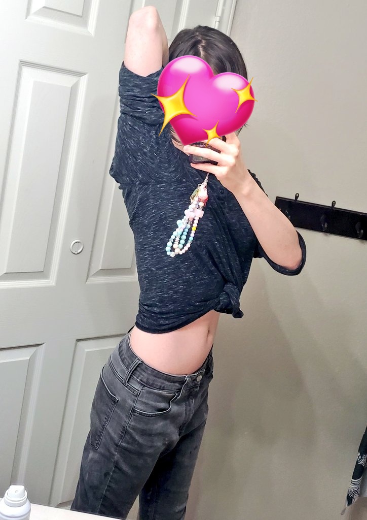 This is me btw :3 ^^ resting 💞