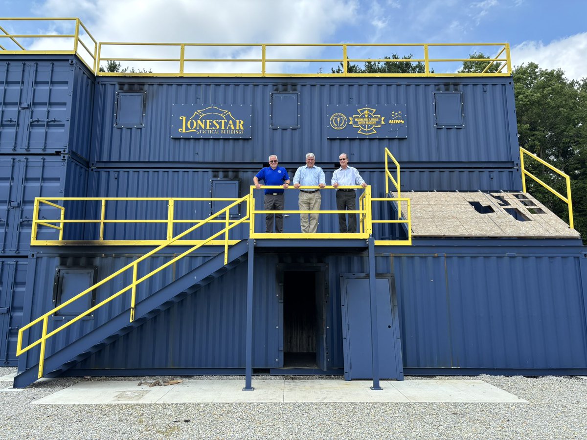 GovBraun's tweet image. Last week I visited the impressive Hub & Spoke firefighter training facility in Wabash.
It’s one of many across our state. Once all Hub & Spoke facilities are complete, Hoosier firefighters will no longer have to travel more than 45 minutes for high-quality, hands-on training.…