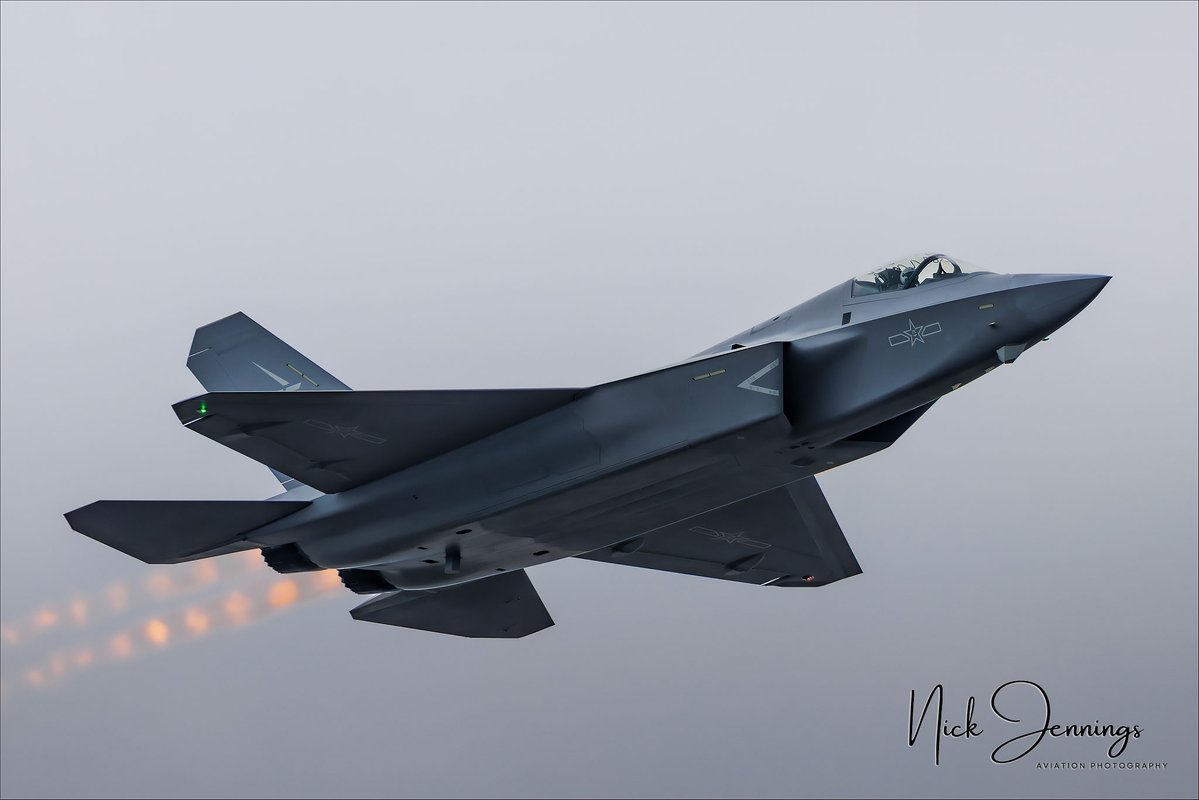darealnjennings's tweet image. In a real blink and you'd miss it moment, the Shenyang J-35A made a single high speed pass before shooting off into the clouds. I'm not going to get into the issues surrounding the J-35 development and the rumoured espionage.
