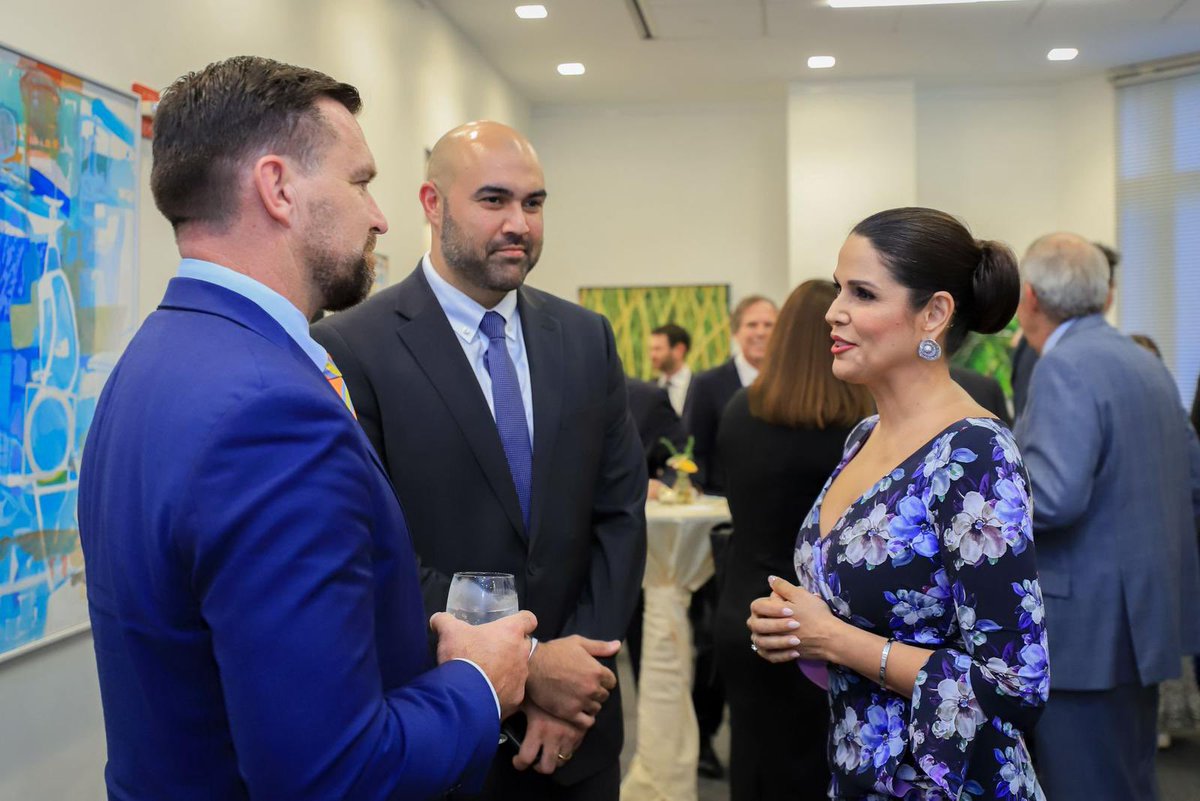 MilenaMayorga's tweet image. Recibimos en nuestra embajada al Asistente Especial del Presidente Donald Trump, y Director Senior para Asuntos del Hemisferio Occidental del Consejo Nacional de Seguridad, Michael Jensen, junto a embajadores latinoamericanos, funcionarios y personalidades relevantes en…