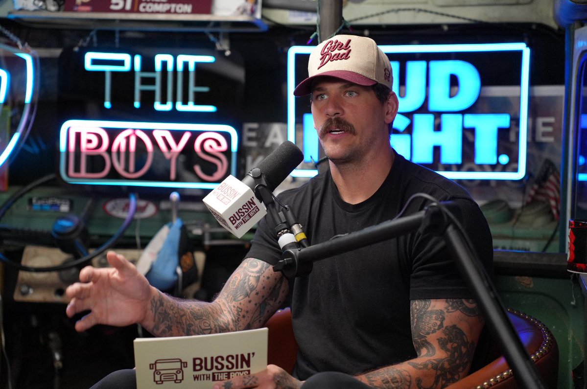 ForTheDadsPod's tweet image. Happy Birthday to Certified PT6 Operator and Girl Dad @TaylorLewan77 👏