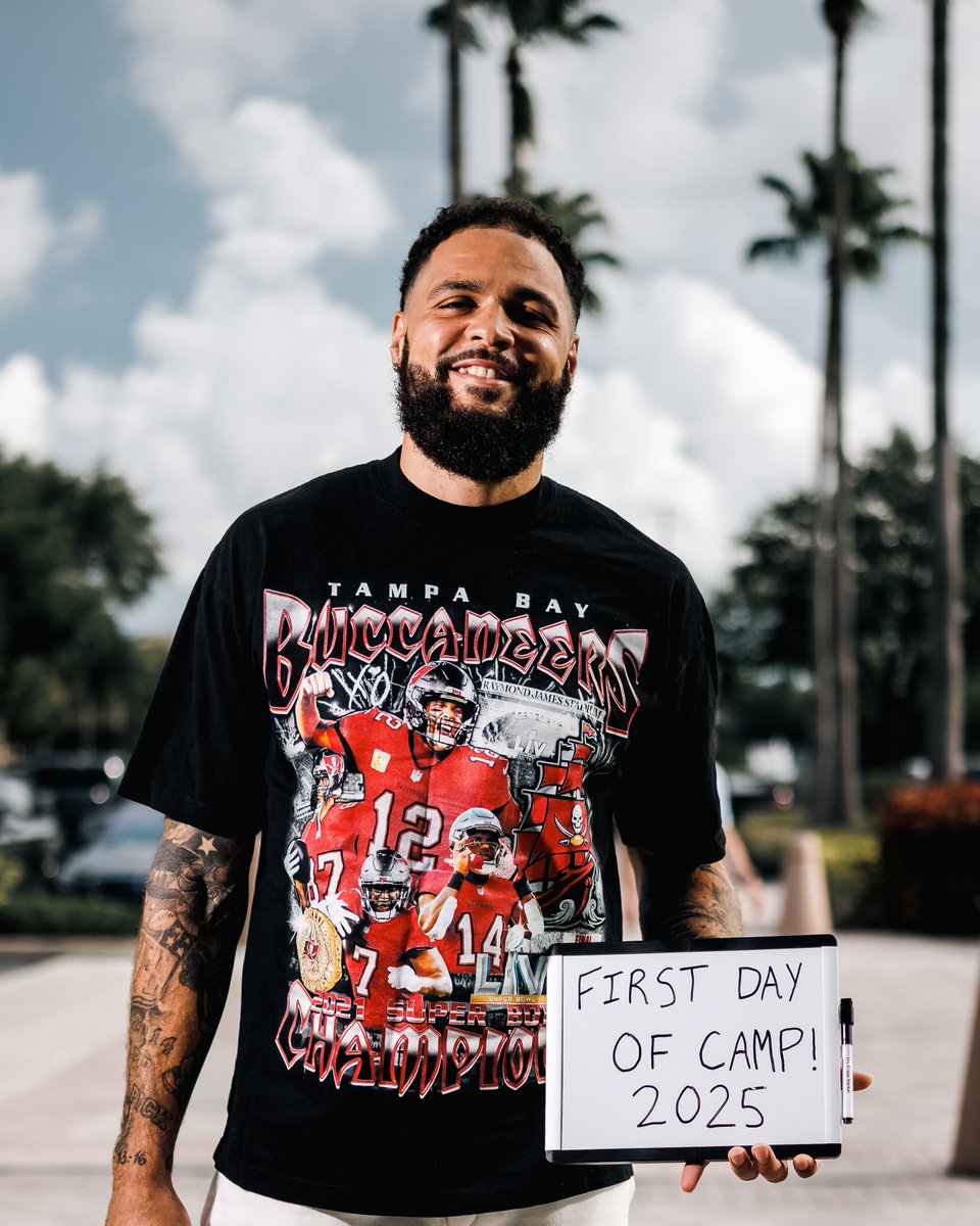 Buccaneers's tweet image. M1K3 is bringing that championship energy into 2025 👀