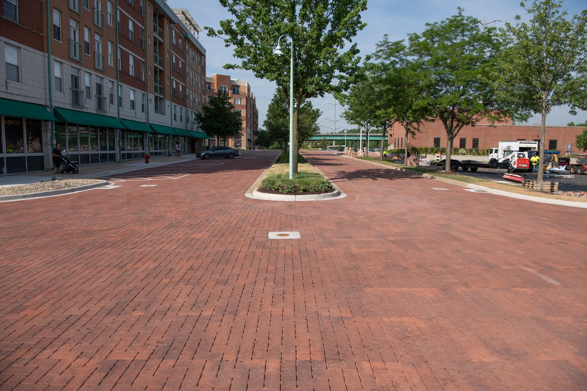 MWRDGC's tweet image. 📣 MWRD to join village of Willow Springs to unveil Town Center green infrastructure improvements on July 24 at 2 p.m. This major green infrastructure installation is designed to store more than 1 million gallons of stormwater: mwrd.org/news/mwrd-join…