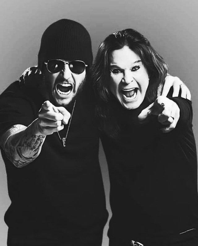 grim / sully 🩸| 📌 a7x etsy items! tweet media