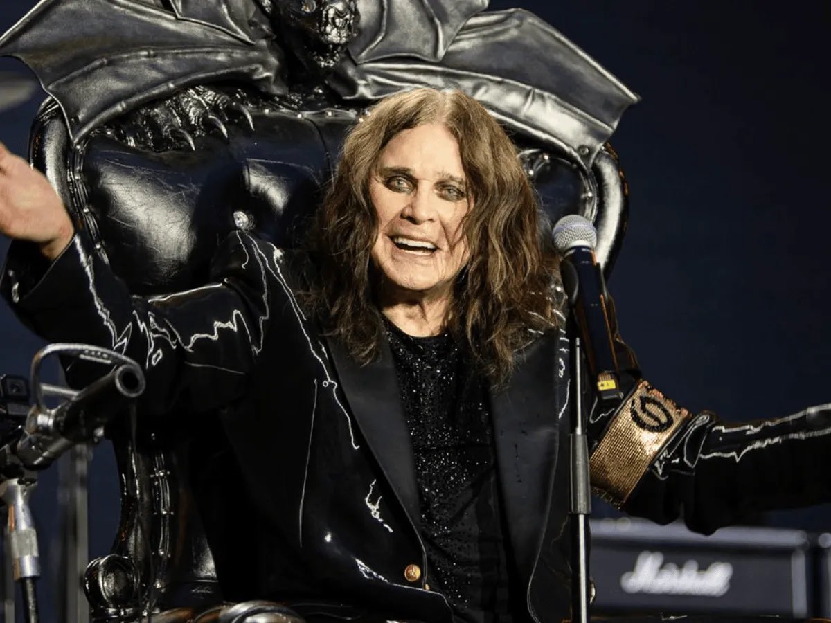 porquetendencia's tweet image. "Ozzy Osbourne":
Porque informan que falleció a los 76 años