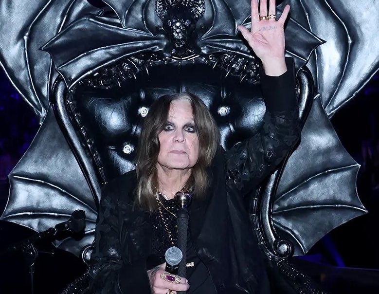 Hace unos días se despidió de los escenarios, hoy se despide de la vida terrenal. El príncipe de las tinieblas ya es leyenda

Ozzy Osbourne (1948-2025)