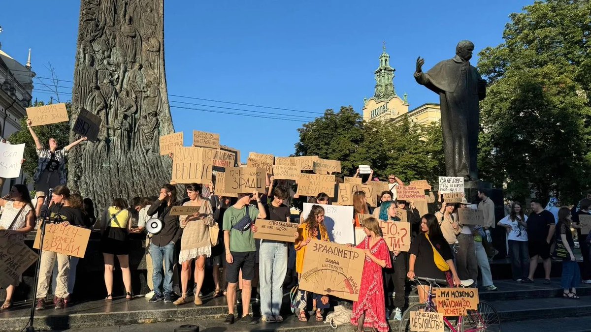 Hromadske's tweet image. In Lviv, Dnipro and Odesa, people also took to the streets because of the adoption of the draft law №12414, which limits the independence of the National Anti-Corruption Bureau and the Specialized Anti-Corruption Prosecutor's Office, as reported by public broadcaster Suspilne.