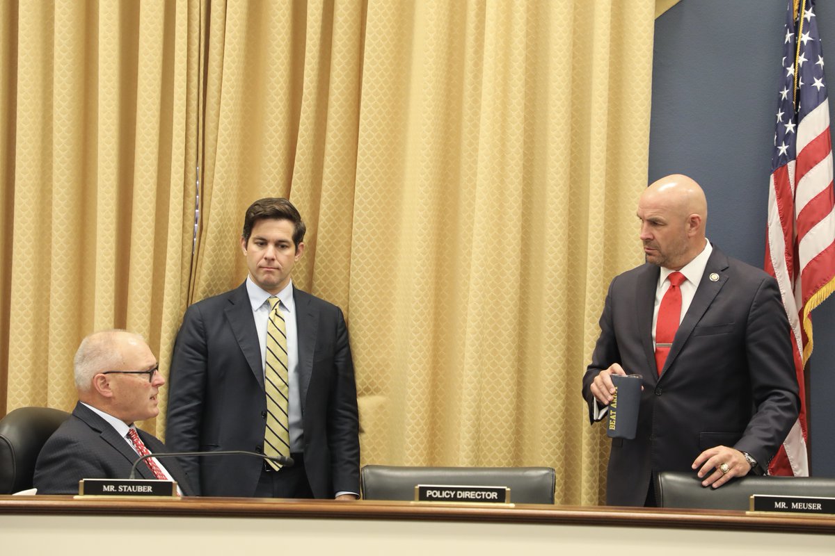 RepEllzey's tweet image. Today, the @HouseSmallBiz passed five bills aimed at giving small business owners the tools they need to succeed and making the SBA more efficient. I was proud to support both the Investing in All of America Act of 2025 and the Made in America Manufacturing Finance Act. These…