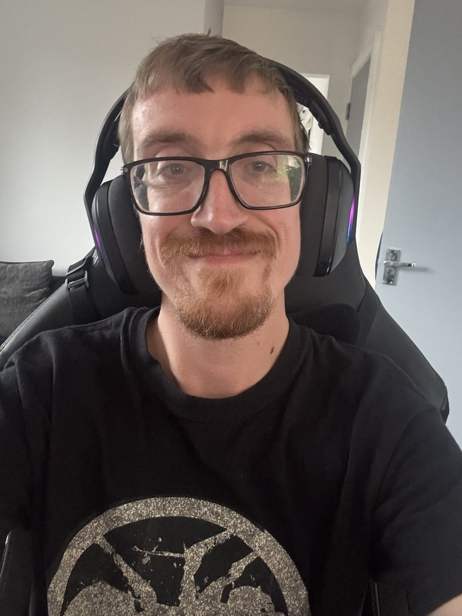 LegendaryJL_'s tweet image. It’s a Tuesday and time to kick the first stream of the week with Apex Ascent made by Real Gamer which is about agility on a mountain course (thanks @Keymailer for the key). Let’s dust off those boots and start climbing!
🟣 LIVE ON THE PURPLE APP 🟣