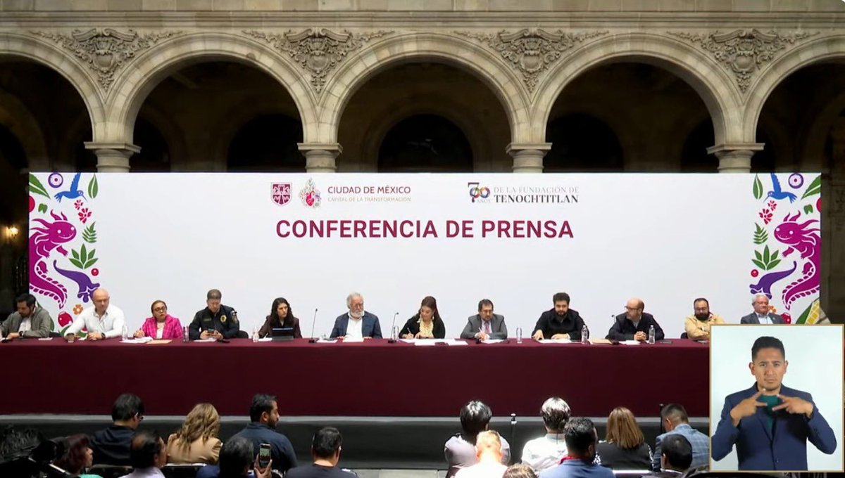 AnitaLomeli's tweet image. En conferencia de prensa, @ClaraBrugadaM presentó el Bando Uno contra la gentrificación, basado en cuatro ejes: derecho a permanecer en la comunidad, prioridad del bienestar social sobre el lucro, defensa de la vida barrial y una ciudad construida con y para la gente.
📍Las…