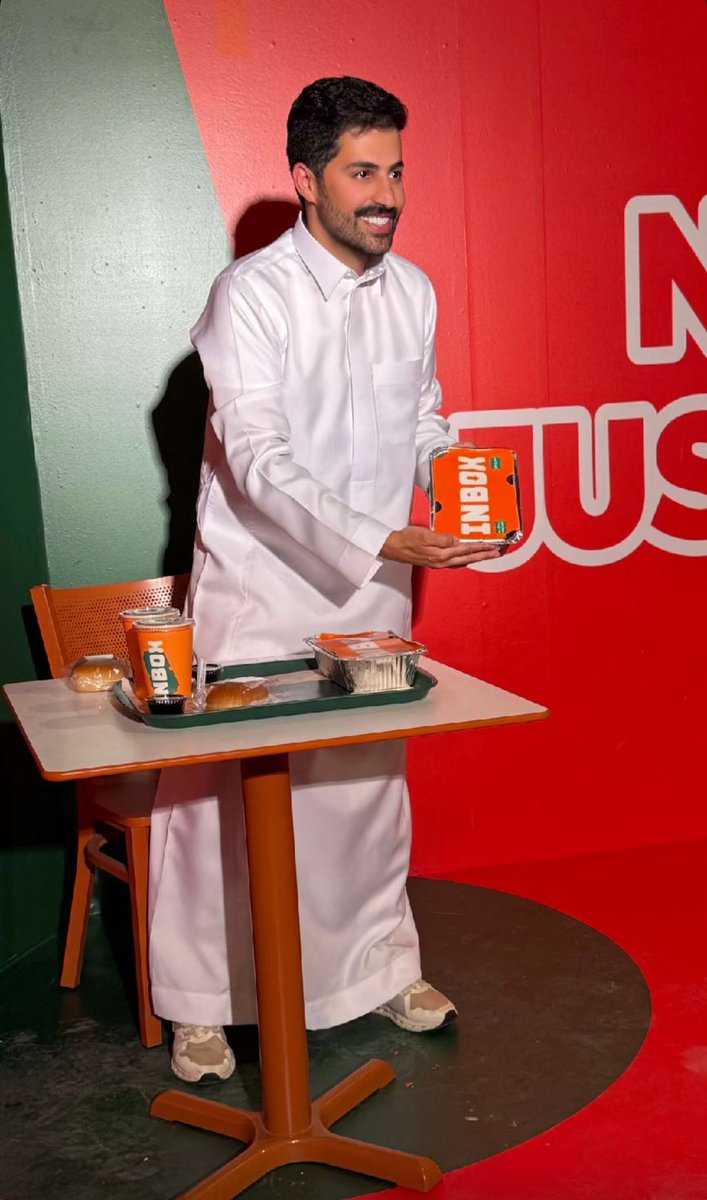 Ftoon1500A's tweet photo. افــتتاح لـ #lNBOX  👏🏼🔥
مع المشـهور #سلطان_العنزي 
تغطيه عبر حسابه سناب شات ✨.
@sultanal_enaz https://t.co/IsQEX1ZVos