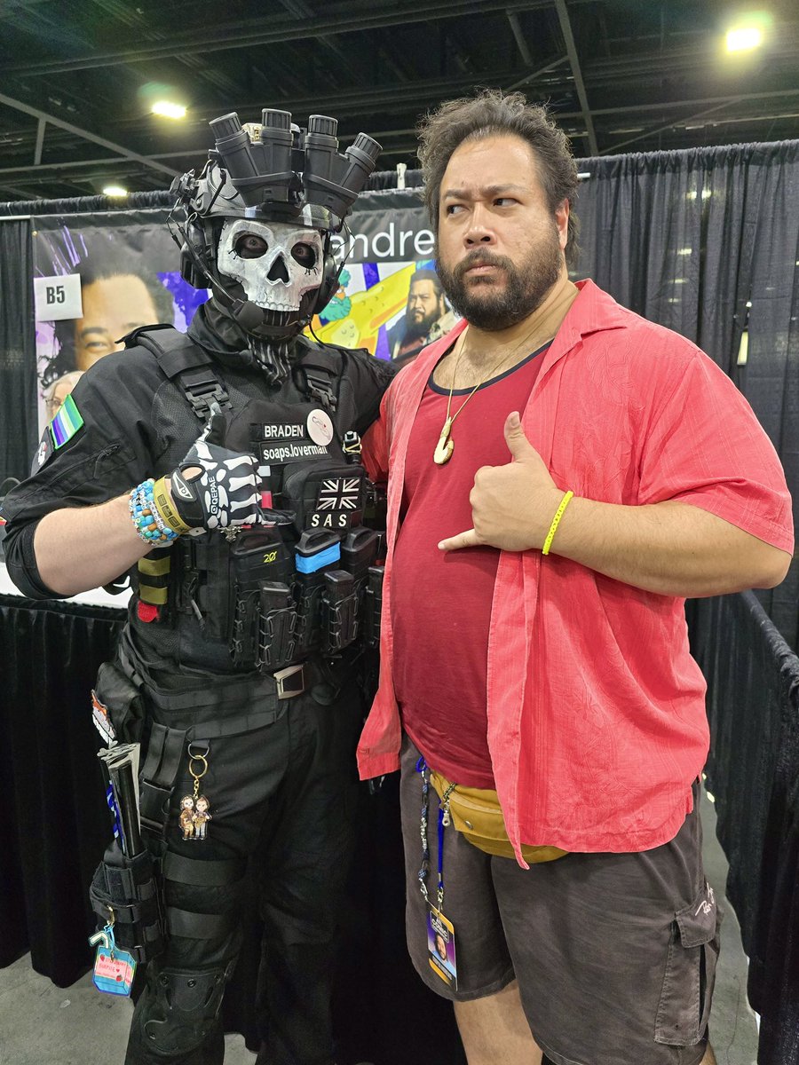 soapsloverman's tweet image. met @smugorange this weekend and got to catch up with @jterzieff, too! Shoutout to @ZSCEntertain for the last minute tickets! ❤️🙌🏻 #ATLComicCon