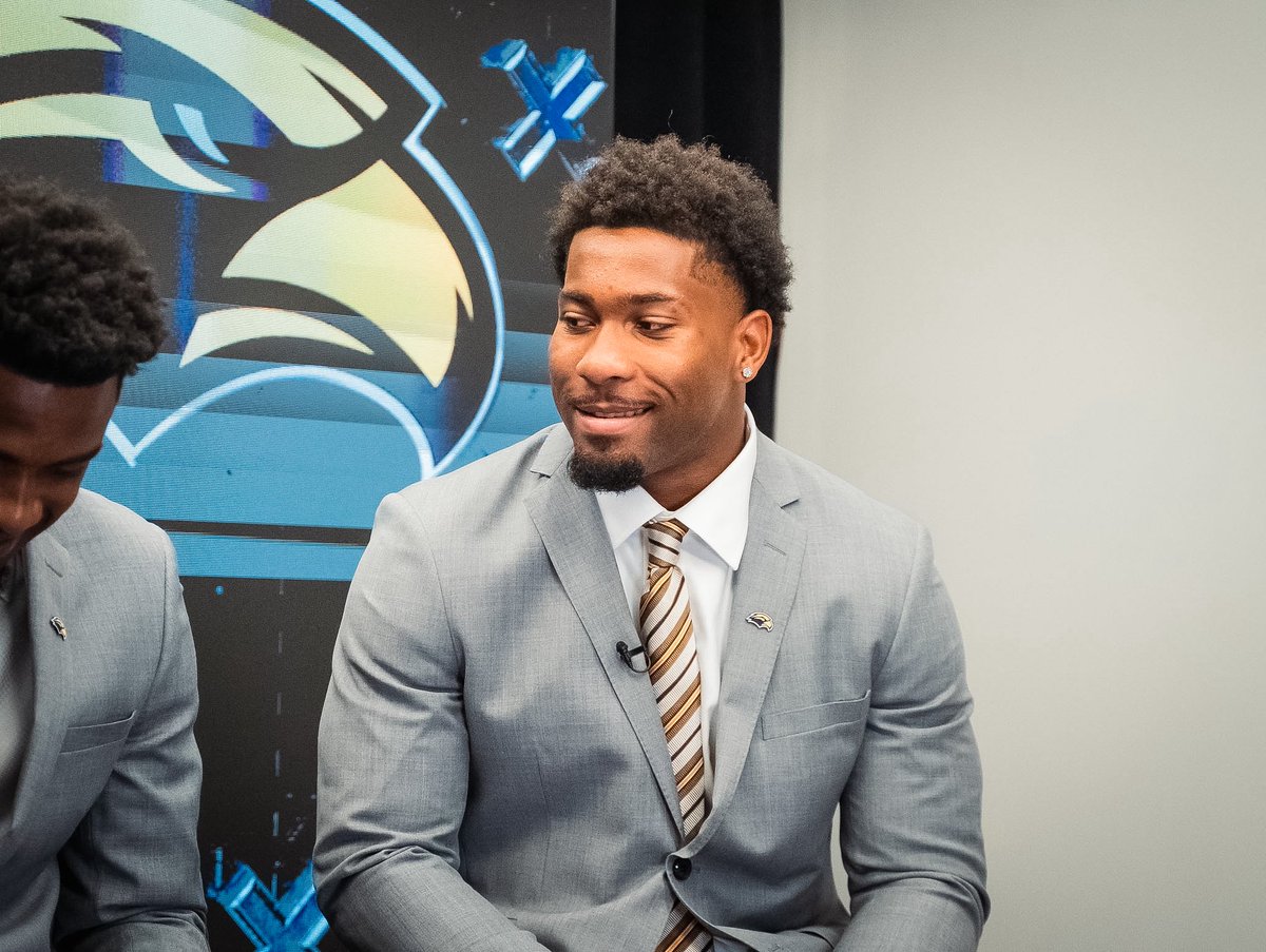 SouthernMissFB's tweet image. Hitting the main stage in 10 minutes โฐ
๐บ ยป smttt.info/3IEAaRc
#FlipTheScript | #SMTTT