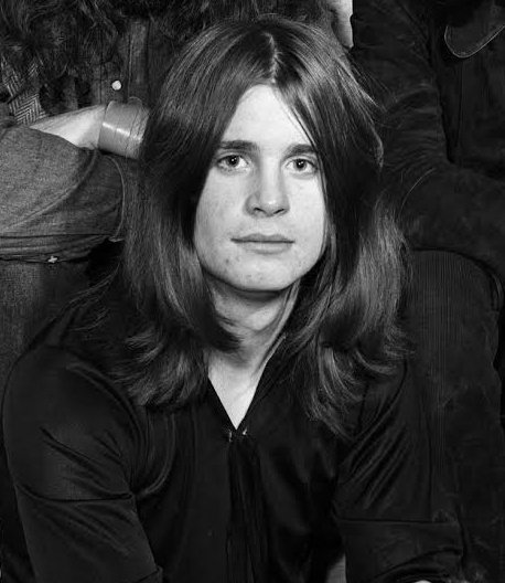 DimeFred2's tweet photo. Se nos acaba de ir uno de los más grandes Titanes en la música.

A sólo unas semanas de su concierto de despedida, muere el legendario OZZY OSBOURNE, a los 76 años de edad.

Gracias por tantos años de buen Rock. Tu legado será eterno.

Gracias por todo, Ozzy... 🤘🏻🤘🏻🤘🏻 https://t.co/MLuq7PgM8J