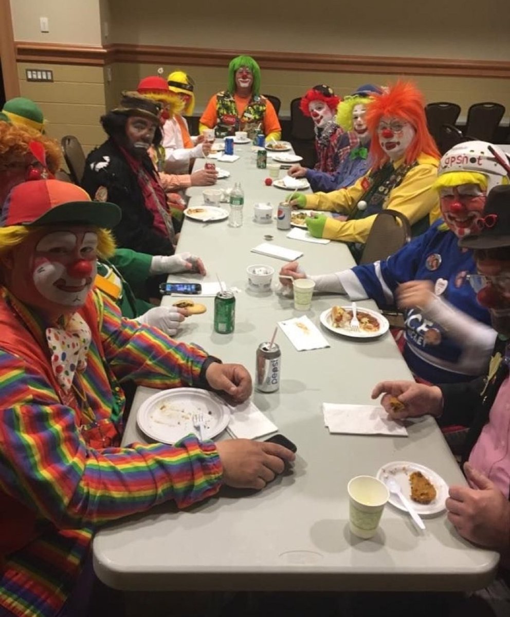 Parody_PM's tweet image. Reform councillors in Warwickshire voting to appoint 19 year old George Finch as Council Leader.