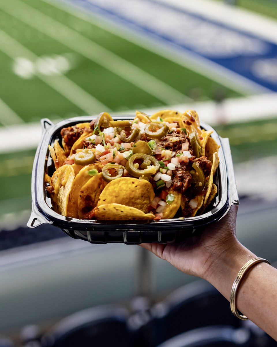 ATTStadium's tweet image. We can see (& taste) why AT&T Stadium is nominated for Best NFL Stadium Food & Best NFL Stadium by @10Best! 🏟️⭐️
Help us win by casting your vote daily for #ATTStadium: 10best.usatoday.com/awards/
Voting is open now until Monday, August 18th!