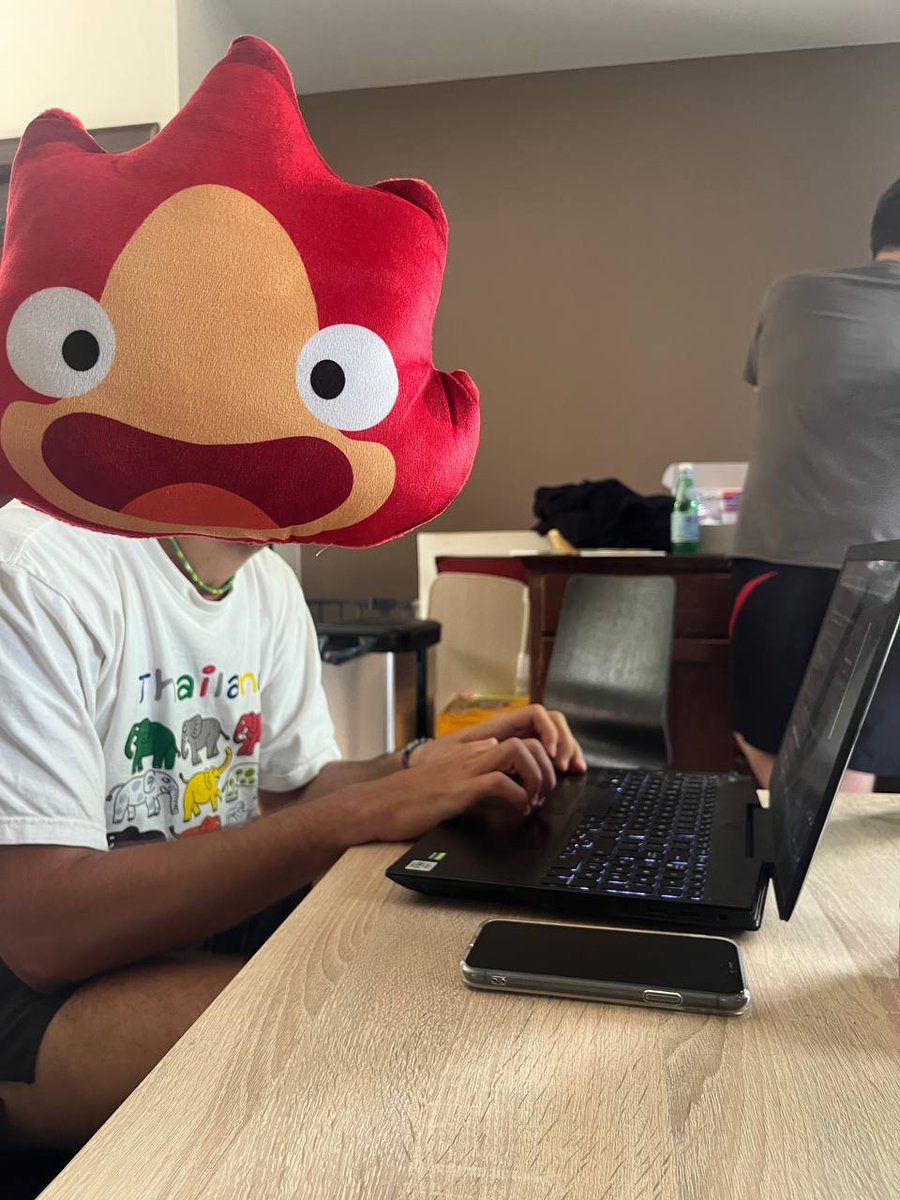 Cptn_Ow's tweet image. Solana Sweatshop by @Ferno_ag still going strong after 7 days of intense degenery !
Much stuff in the making for @solanamobile !
Many awesome visitors like @Geninsus @cduchinois @go_disrupt @zknadar @_Demeju @chainjuiceee
Much Rain 🌧️
Much Sweat.🥵
Much Build.⚒️
Only…