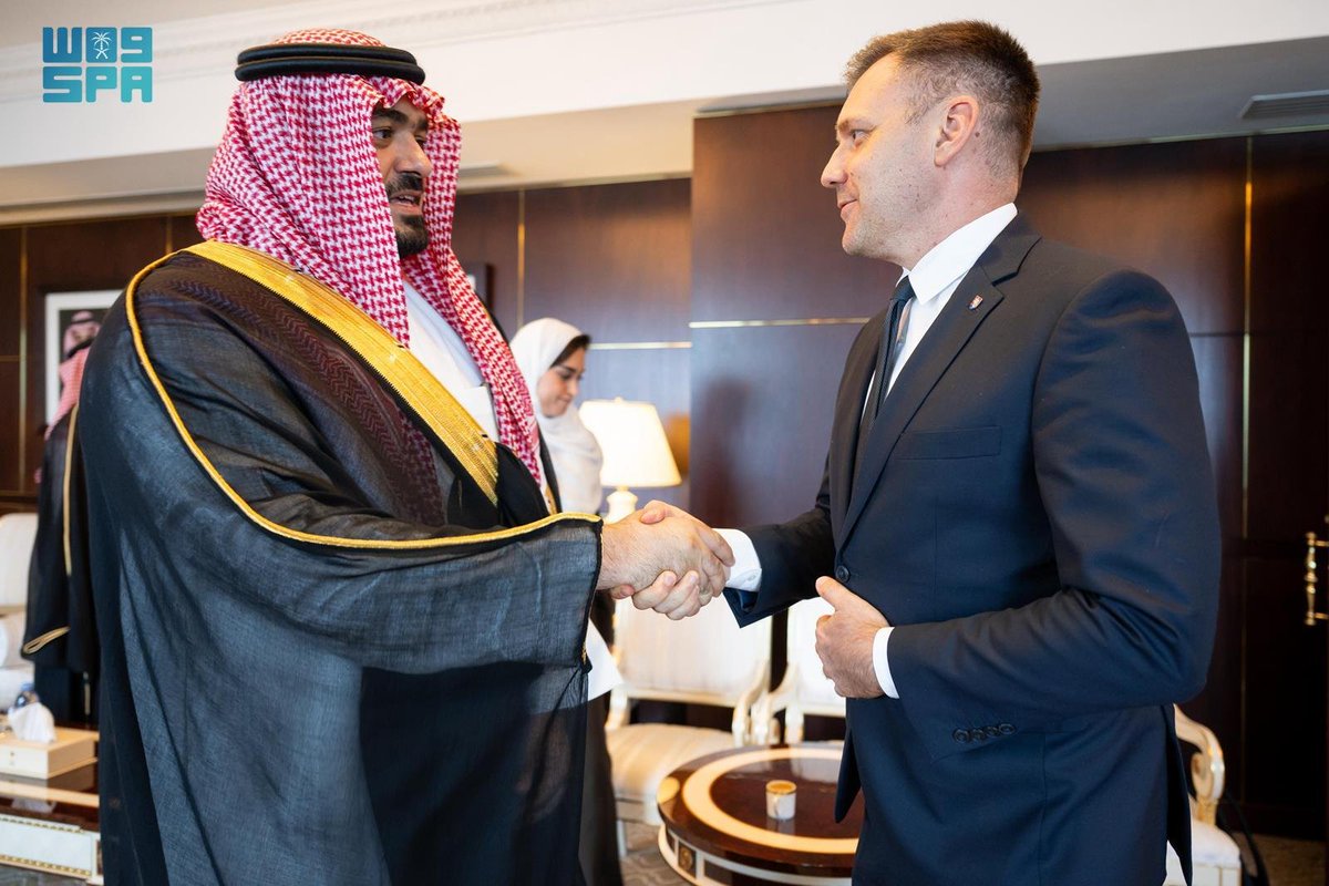 SPAeconomic's tweet image. وزير الاقتصاد والتخطيط يبحث مع وزير البيئة السلوفاكي سبل تعزيز التعاون في المبادرات البيئية.
spa.gov.sa/N2365431
#واس_اقتصادي