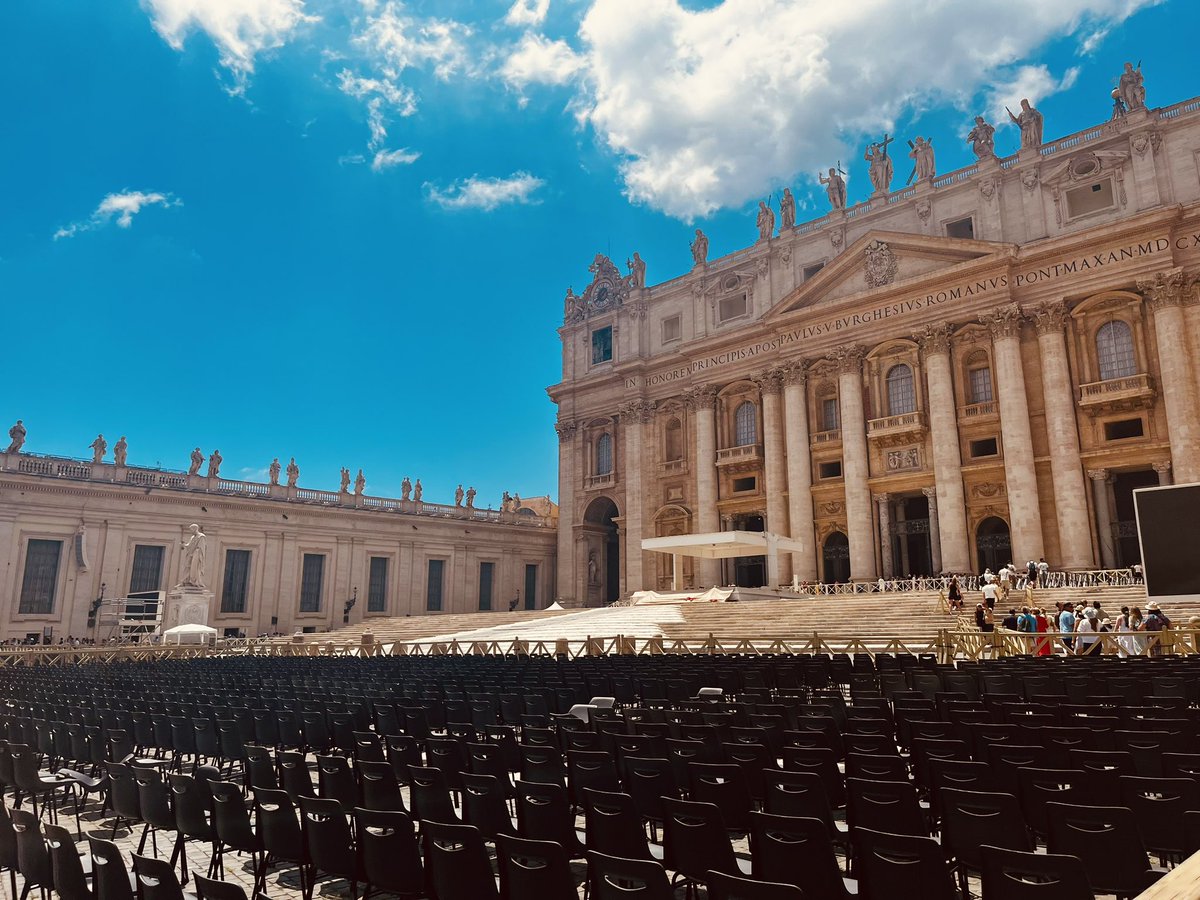 Rimmesfk's tweet image. Vatican City & Rome, my favourite images of the day โค๏ธ. Weather has been perfect 31 degrees my kind of heat ๐ฅฐ๐ฅฐ