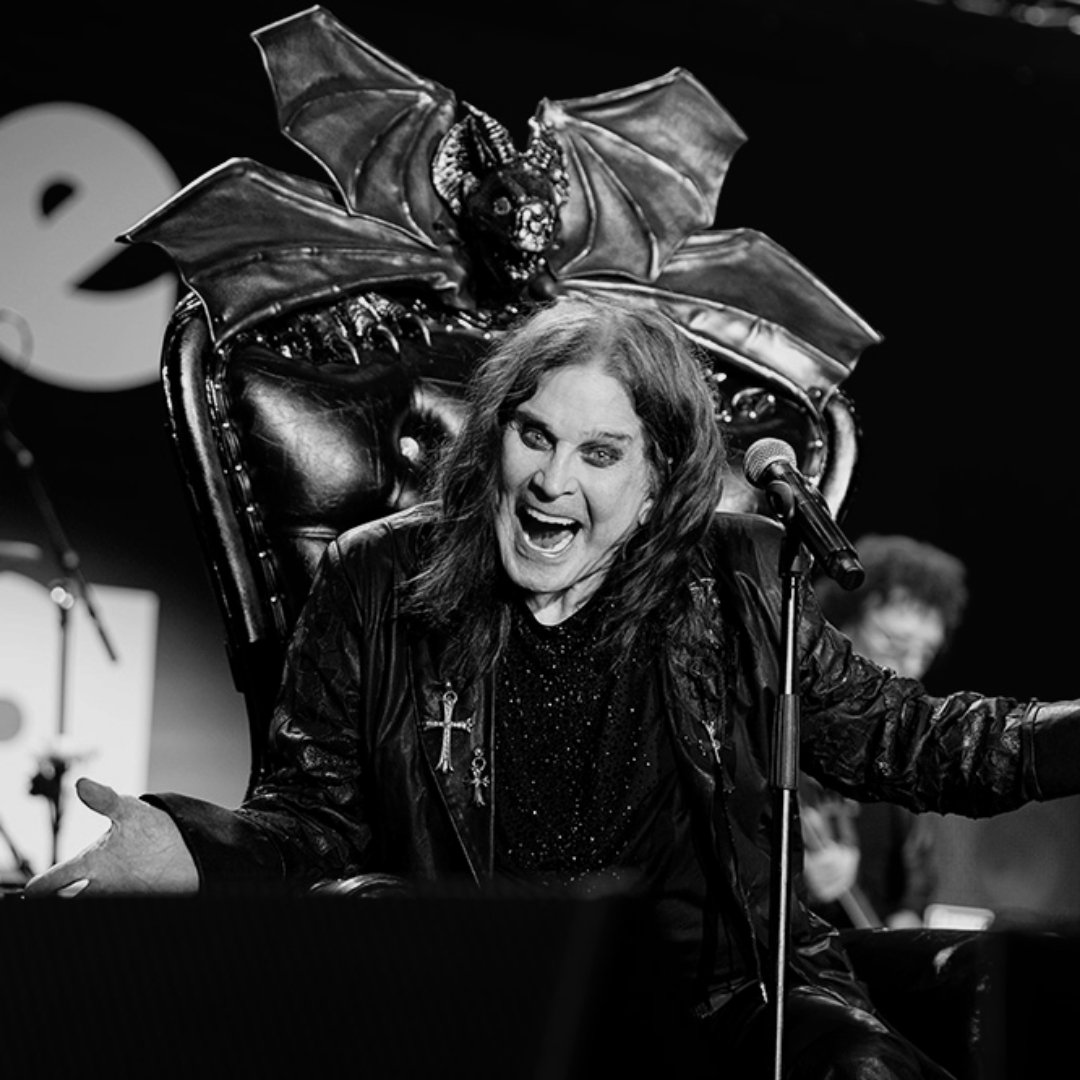 ChiliPeppersArg's tweet image. ◾Durísima noticia
Se confirma que Ozzy Osbourne falleció en el día de hoy a sus 76 años. Hace unos días dió su último concierto con Black Sabbath en Birmingham, Inglaterra.