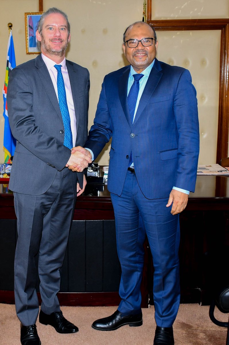 Profshaukat's tweet image. Productive meeting with Ambassador of France @arnaud_suquet on renewing the strategic roadmap to advance science diplomacy, science communication & inclusive innovation-empowering youth, women, & leveraging tech for positive impact though partnership @OfficePCS_KE @SingoeiAKorir