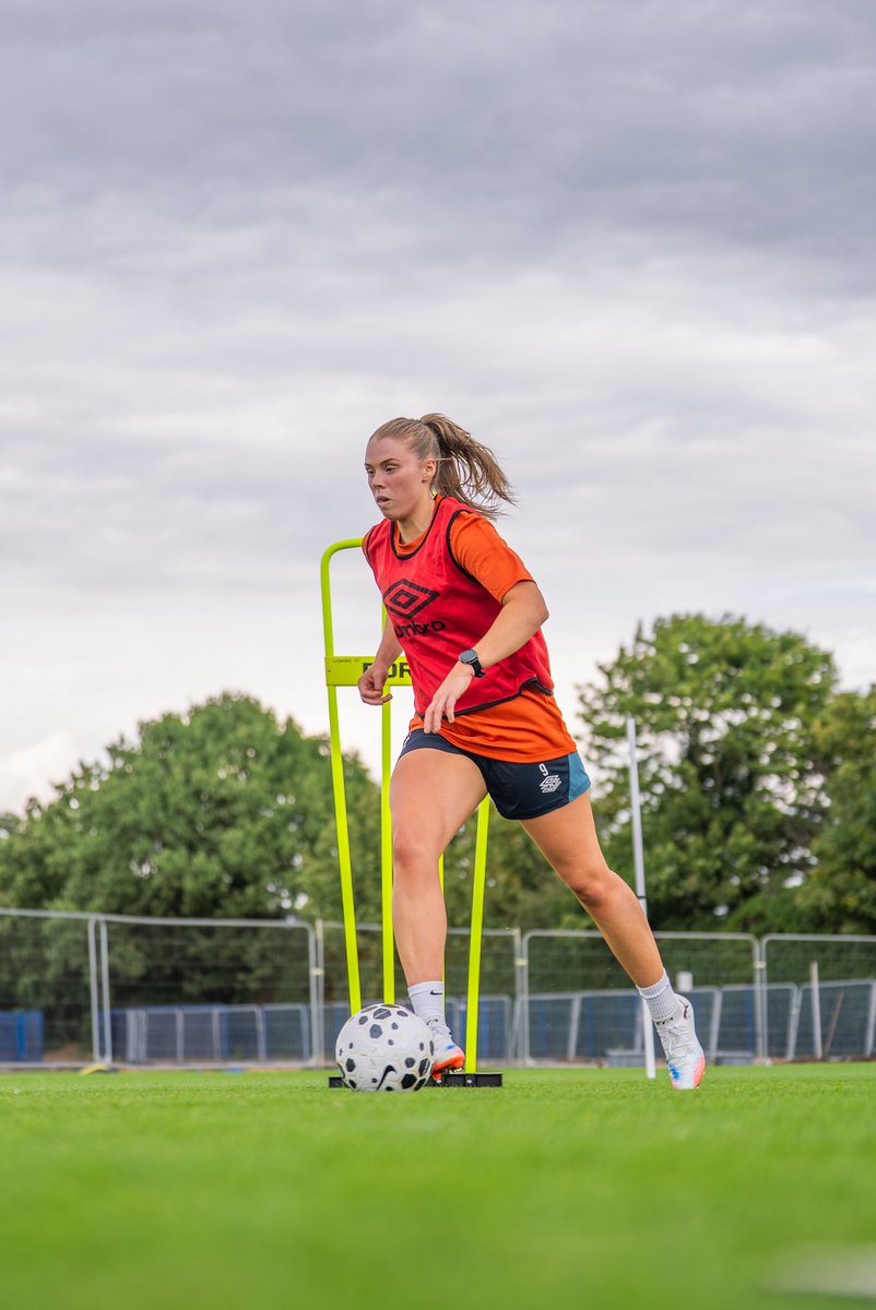 ITFCWomen's tweet image. Settling into the squad.