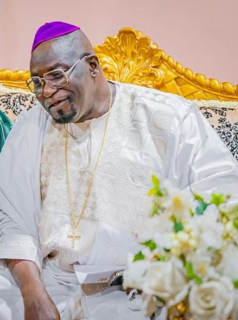 officialEFCC's tweet image. Alleged ₦178m Fraud: How Bishop Jonas Lured Victims into Fraudulent Scheme- Witness
The First Prosecution Witness, PW1, Sulaiman Kwalla, in the trial of Bishop Katung Jonas and Okewole Dayo, chairman and secretary of Covenant Fadama Multi-purpose Cooperative Society, Jos,…
