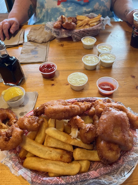 orangekittyrad's tweet image. Well, it's Taco Tuesday so of course I had to get Fish n Chips. 😂😂 The big basket full is hubby's he got the combo. And hey, look, it's me...OrangeKittyRad!! Hi everyone!!