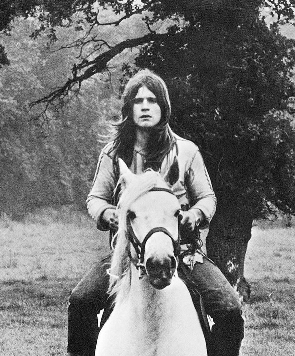 MR. CROWLEY........
WON'T YOU RIDE MY WHITE HORSE?
R.I.P. PRINCE OF DARKNESS🙏
#OZZY #BLACKSABBATH